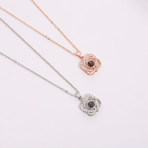 💕 Minimalist Heart Projection Necklace – Where Elegance Hides Emotion